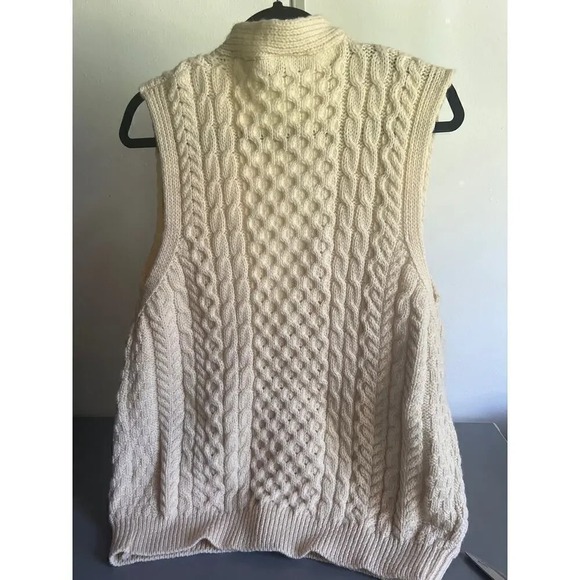 Carriggdonn Cream Cable Knit 100% Pure New Wool Vest Cardigan Made in Ireland - Picture 6 of 8